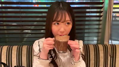 Ela é uma amiga que pertenceu ao mesmo clube da universidade e é a garota mais atraente do clube, uma atmosfera sexy japonesa.